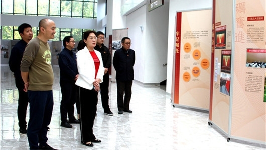 文献展1.JPG 文献展1.JPG